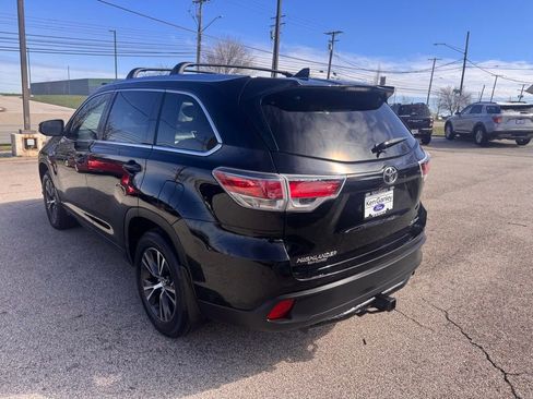 Used 2016 Toyota Highlander XLE image 3