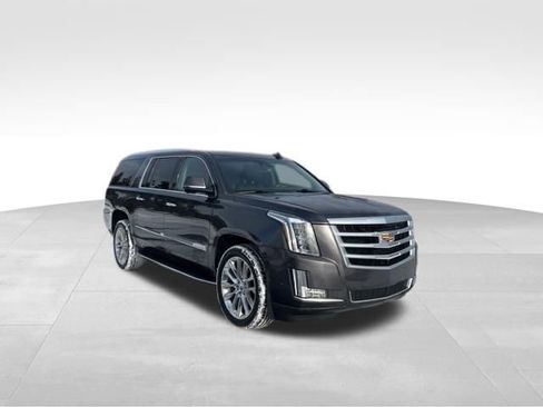 Used 2018 Cadillac Escalade ESV Luxury image 7