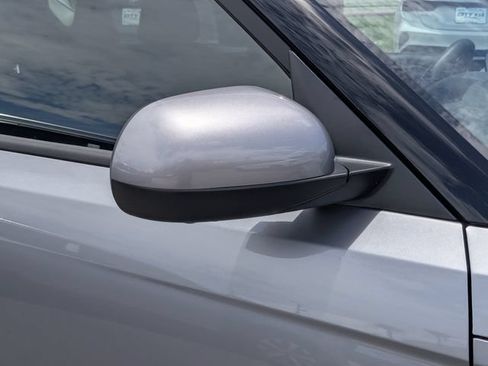 Certified 2025 Kia Soul LX w/ LX Technology Package FWD image 11