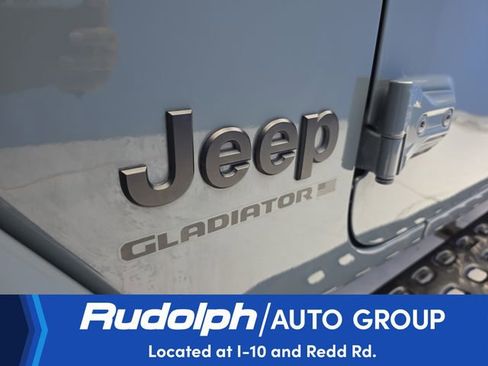 Used 2024 Jeep Gladiator Sport image 10