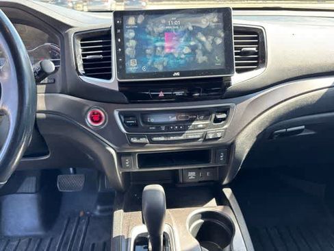 Used 2017 Honda Pilot EX-L image 18