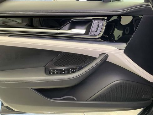 Used 2024 Porsche Panamera 4 image 34