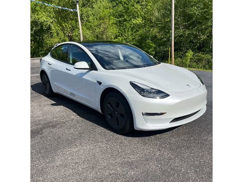 Used 2022 Tesla Model 3 Long Range AWD/4WD image 2