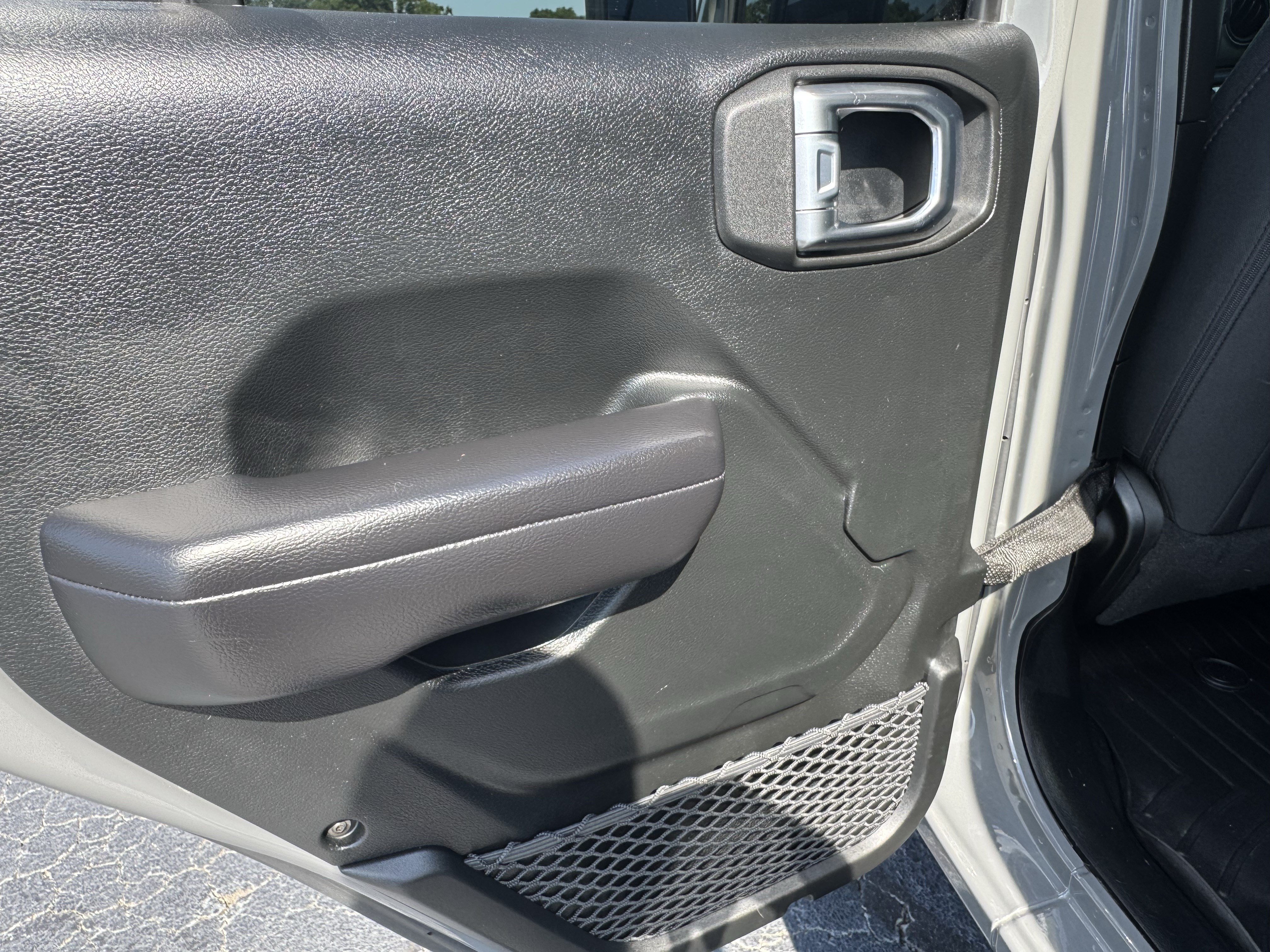 Used 2018 Jeep Wrangler Unlimited Sport S AWD/4WD image 22