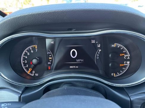 Used 2021 Jeep Grand Cherokee Laredo X image 27