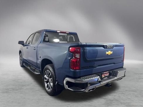 Used 2024 Chevrolet Silverado 1500 LT w/ Z71 Off-Road Package AWD/4WD image 8