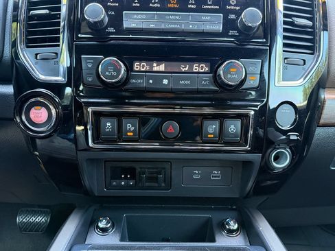 Used 2021 Nissan Titan Platinum Reserve w/ Moonroof Package RWD image 20