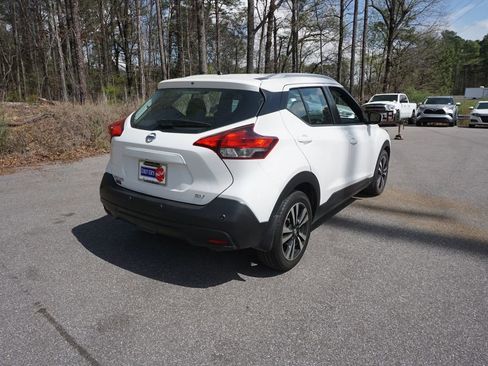 Used 2020 Nissan Kicks SV image 19