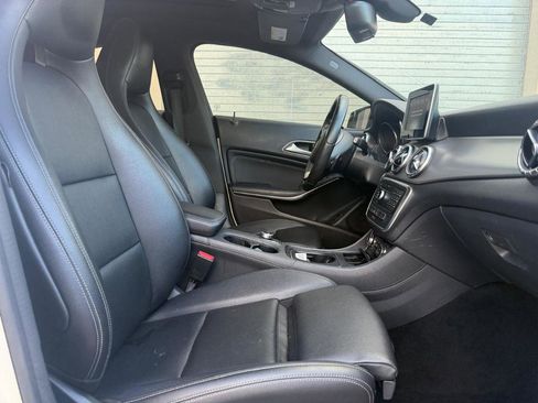 Used 2016 Mercedes-Benz CLA 250 image 22