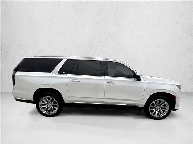 Used 2022 Cadillac Escalade ESV Premium Luxury w/ LPO, Radiant Package AWD/4WD image 5