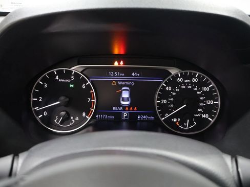 Used 2024 Nissan Altima 2.5 SV image 39