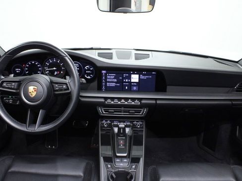 Certified 2021 Porsche 911 Carrera 4S image 27