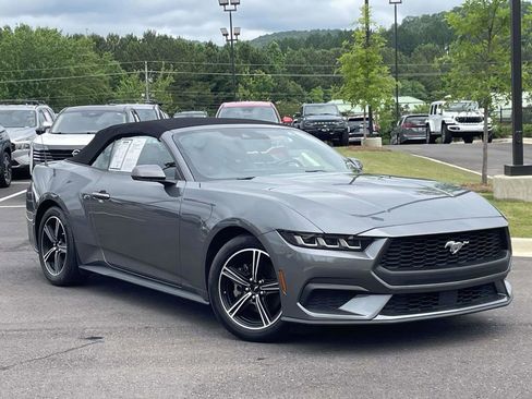 Used 2025 Ford Mustang Premium RWD image 1