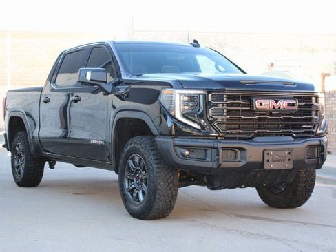 Used 2024 GMC Sierra 1500 AT4X image 2