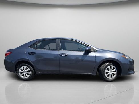 Used 2017 Toyota Corolla L w/ Carpet Mat Package (TMS) FWD image 23