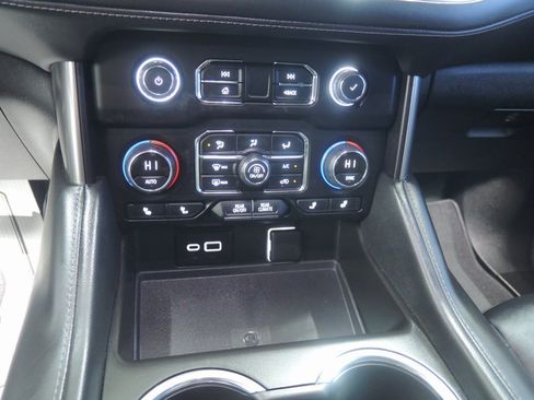 Used 2024 Chevrolet Tahoe LT w/ Luxury Package image 19