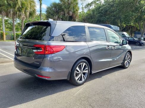 Certified 2024 Honda Odyssey Touring image 6