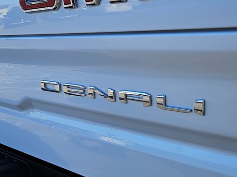 Certified 2022 GMC Sierra 1500 Denali w/ Technology Package image 31