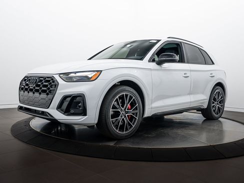 Certified 2023 Audi SQ5 Premium Plus w/ Premium Plus Package AWD/4WD image 6