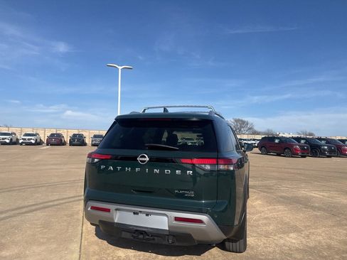 Used 2025 Nissan Pathfinder Platinum image 21