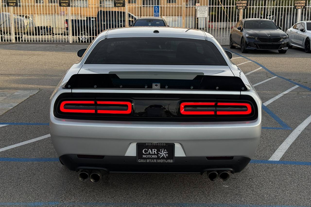 Used 2022 Dodge Challenger R/T RWD image 7