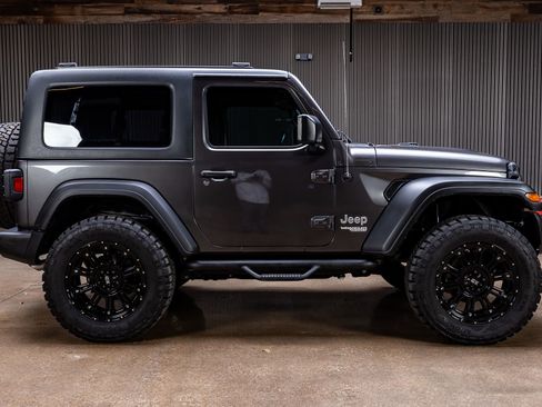 Used 2019 Jeep Wrangler Sport image 10