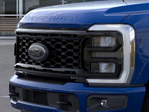 New 2026 Ford F250 Lariat w/ Black Appearance Package image 17