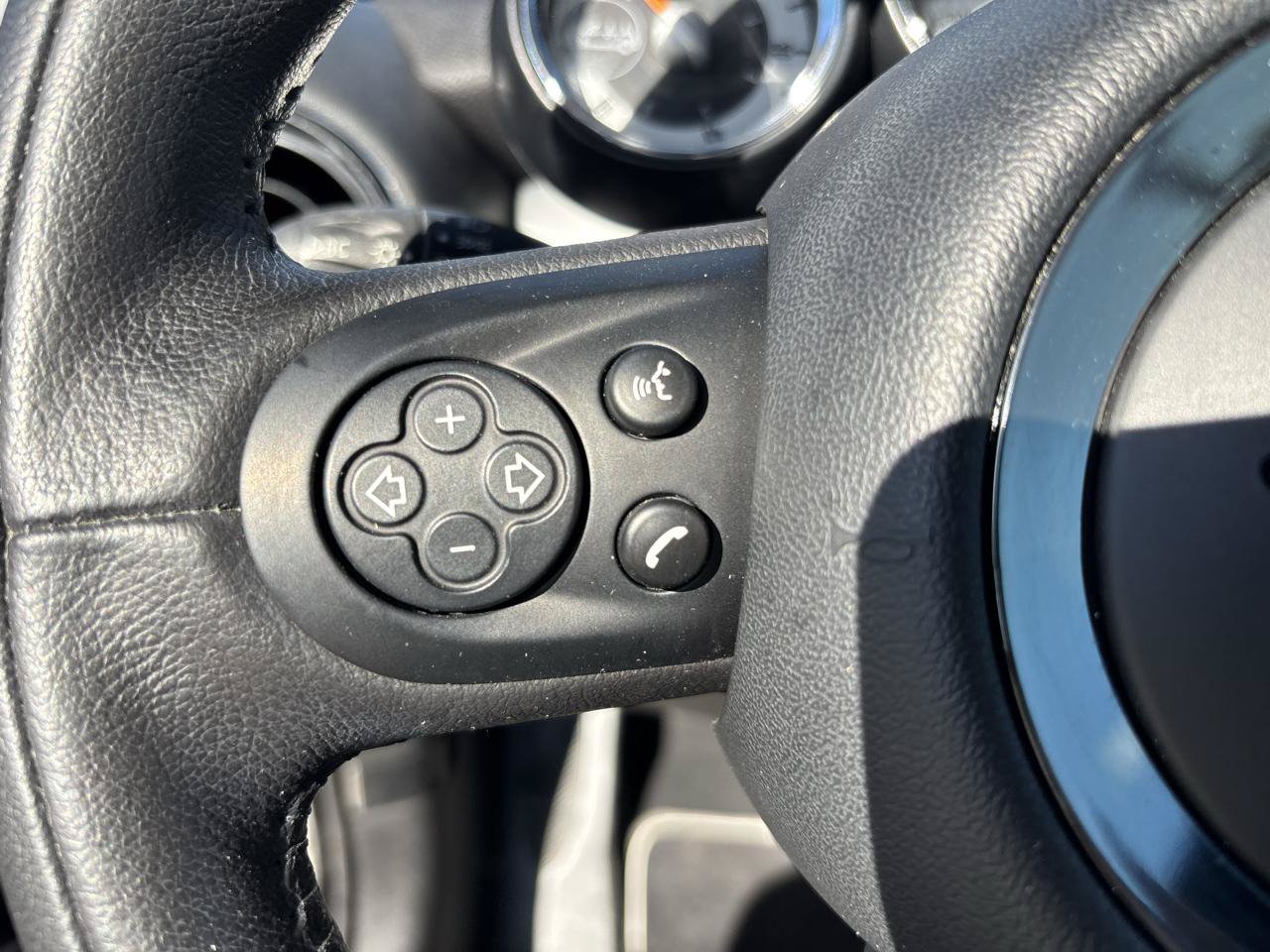 Used 2013 MINI Cooper Convertible FWD image 21