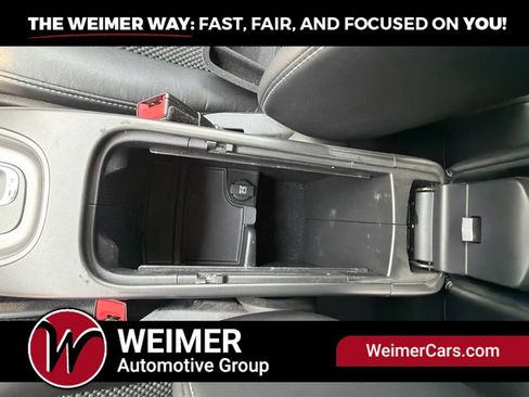 Used 2019 Dodge Journey Crossroad w/ Nav & Sun Group AWD/4WD image 33