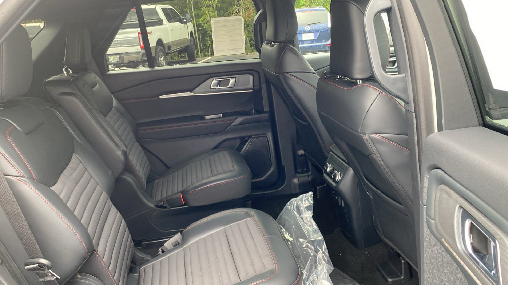 New 2027 Ford Explorer ST-Line AWD/4WD image 13