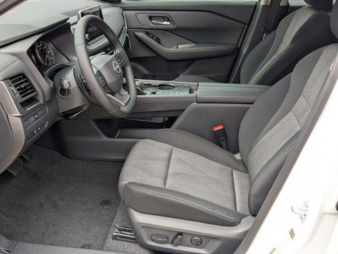 New 2026 Nissan Rogue SV image 4