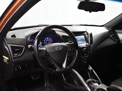 Used 2016 Hyundai Veloster Turbo image 5