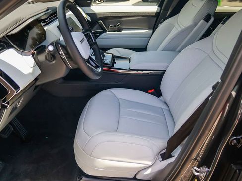 New 2026 Land Rover Range Rover Sport SE AWD/4WD image 19