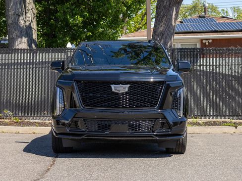 Used 2026 Cadillac Escalade V AWD/4WD image 4