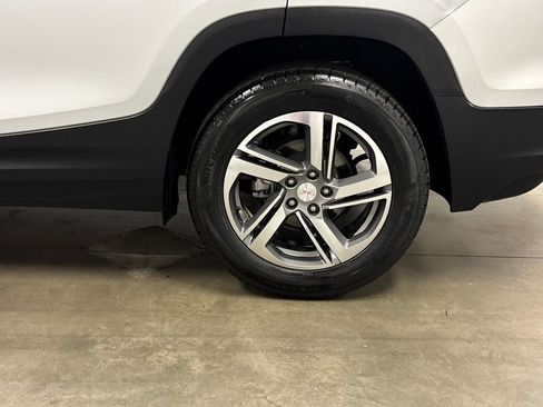 Used 2021 GMC Terrain SLT image 14