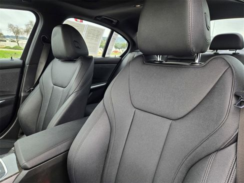 Used 2020 BMW 330i Sedan w/ Convenience Package image 16