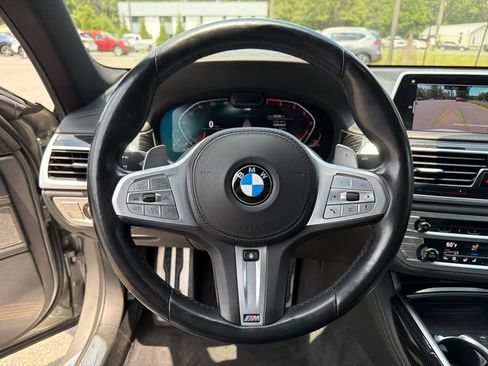 Used 2022 BMW 750i xDrive w/ Executive Package AWD/4WD image 16