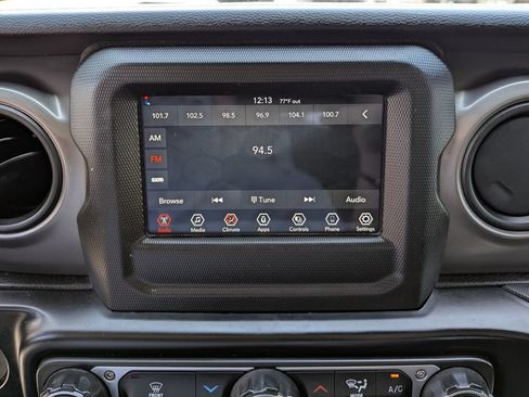 Used 2022 Jeep Gladiator Sport AWD/4WD image 20