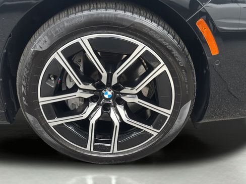 Used 2025 BMW 740i xDrive AWD/4WD image 14