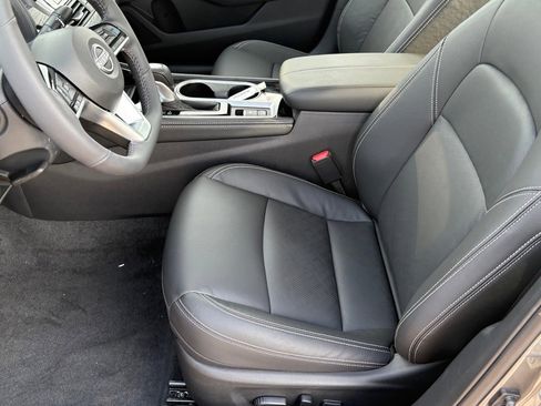 New 2025 Nissan Altima 2.5 SL image 18