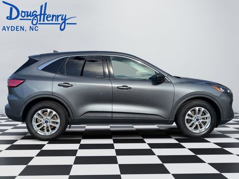 Used 2022 Ford Escape SE image 6