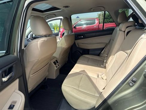 Used 2017 Subaru Outback 2.5i Limited AWD/4WD image 14