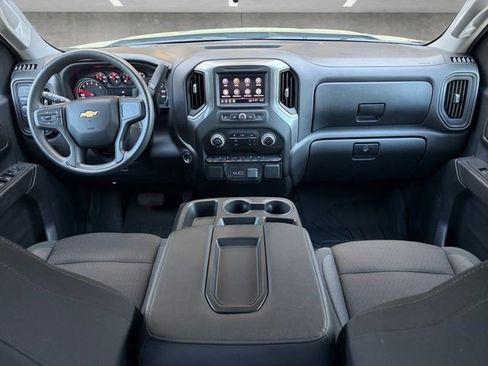 Certified 2025 Chevrolet Silverado 1500 Custom w/ LPO, Dark Essentials Package image 20