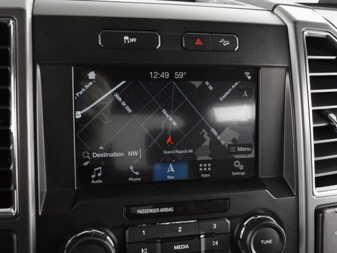 Used 2018 Ford F250 XLT w/ XLT Premium Package image 18