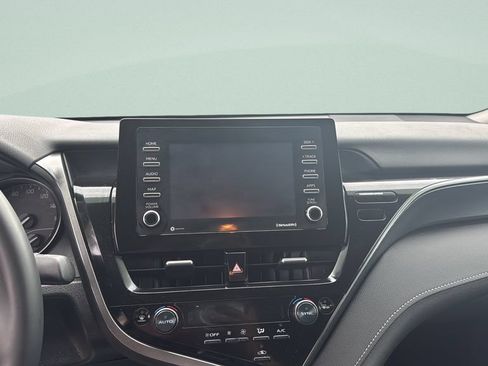 Used 2024 Toyota Camry SE FWD image 14