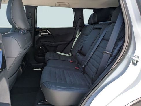New 2026 Mitsubishi Outlander ES AWD/4WD image 15
