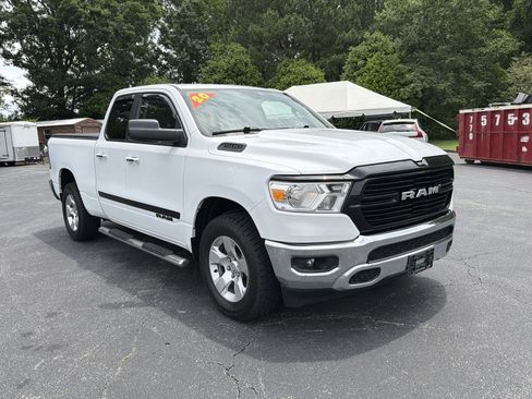 Used 2020 RAM 1500 Big Horn AWD/4WD image 3