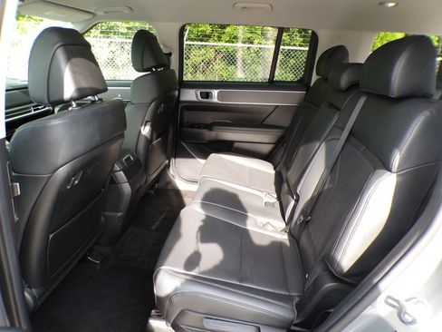 Certified 2025 Hyundai Santa Fe SEL AWD/4WD image 17