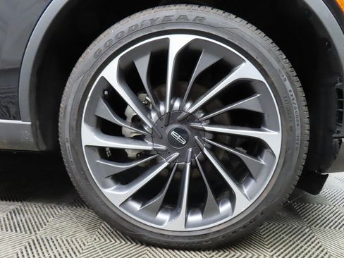Used 2023 Lincoln Aviator Reserve w/ Equipment Group 201A image 7