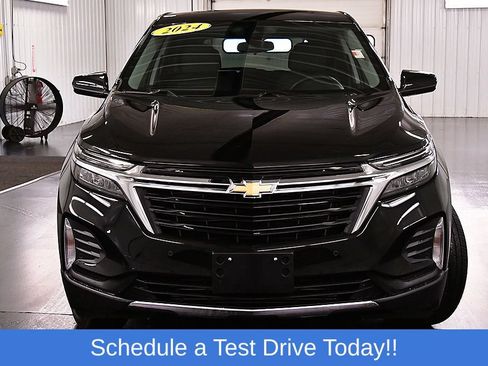 Used 2024 Chevrolet Equinox LT AWD/4WD image 2